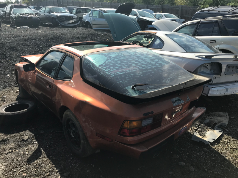 Porsche 944.